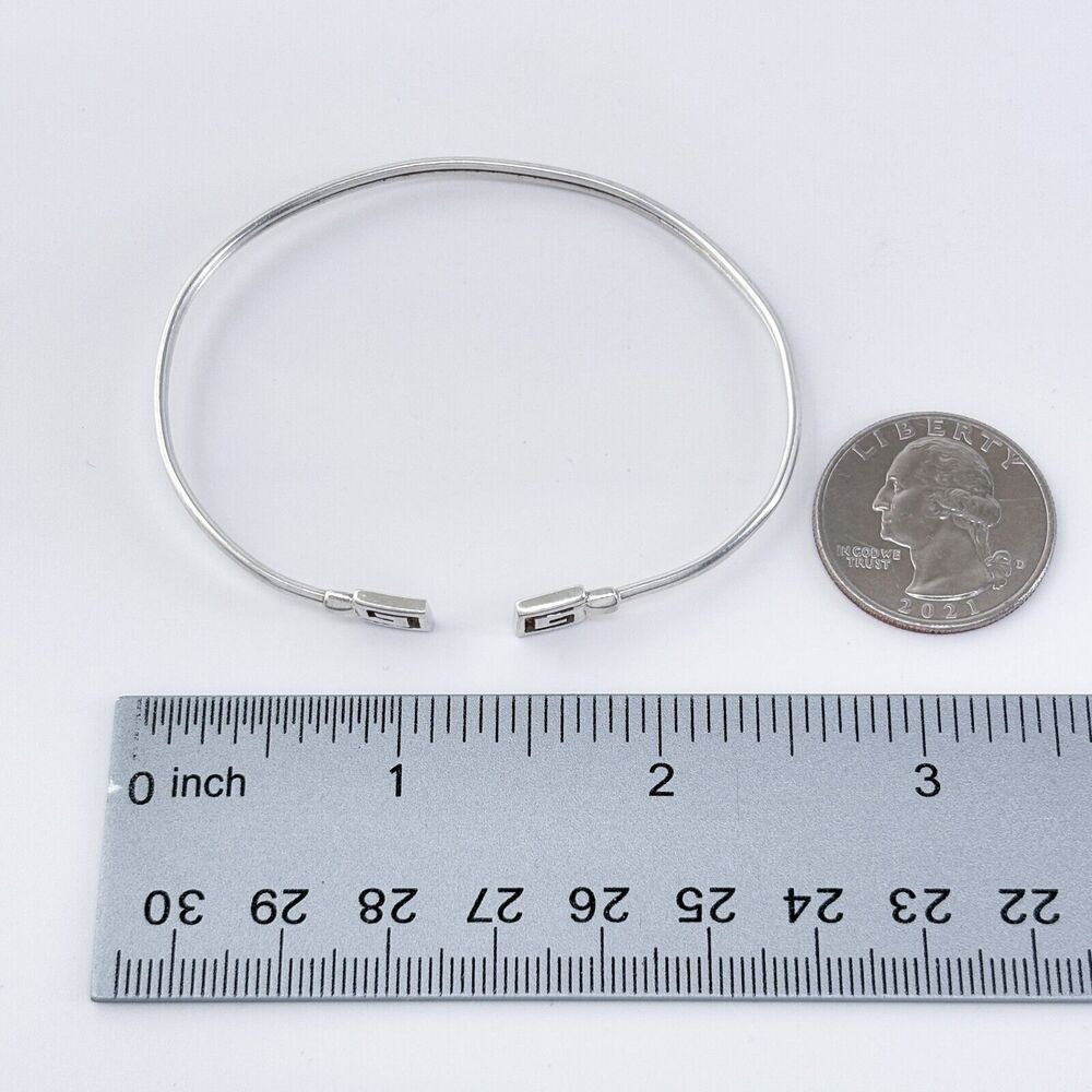 Elegant Sterling Silver Greek Key Bangle Bracelet (Unisex) - Picture 8 of 8